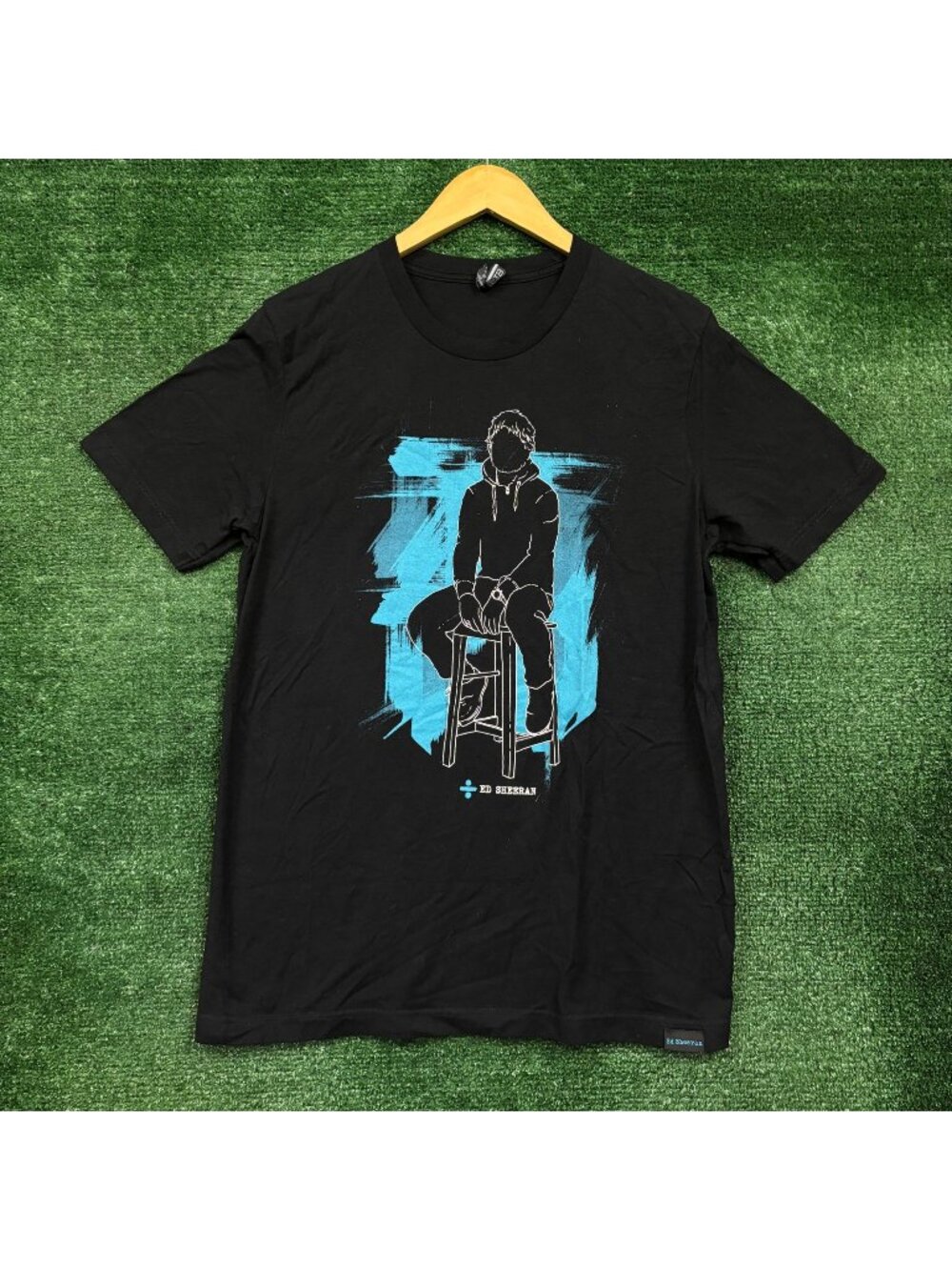 Ed Sheeran Divide Tour T-Shirt Size Large